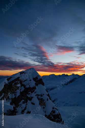 Obraz na płótnie Sunset in the mountains w salonie
