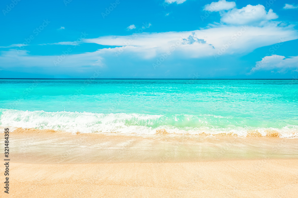 Fototapeta premium Abstract blurred sea shore background