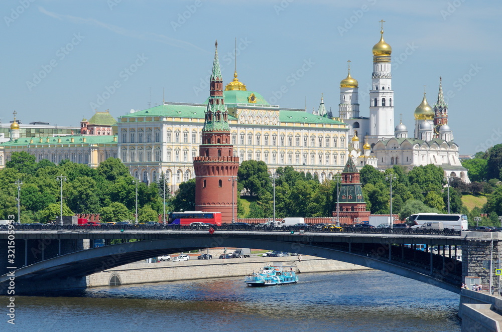 moscow kremlin and river