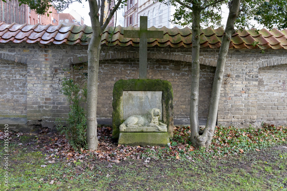 Naklejka premium tumba de perro