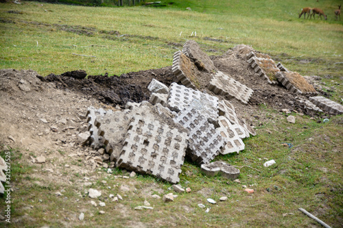 Gehwegplatten auf Baustelle photo