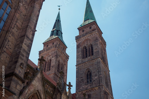 Obraz na płótnie St. Lawrence Church in the old town of Nuremberg, Bavaria, Germany w salonie