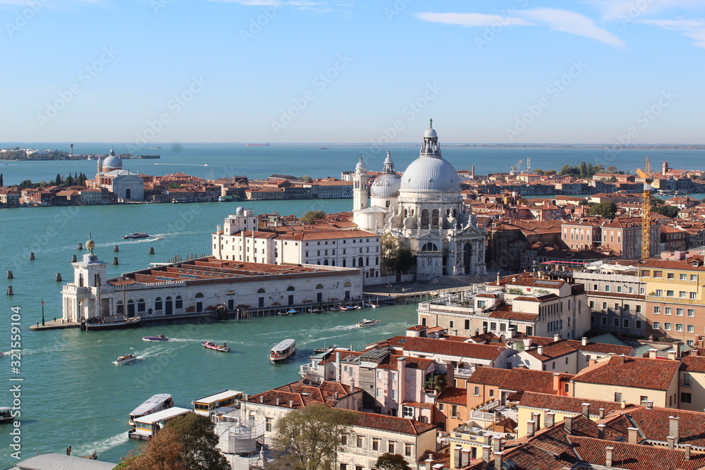 Venice landscape, highlighting Santa Maria della Salute e Punta Della Dogana