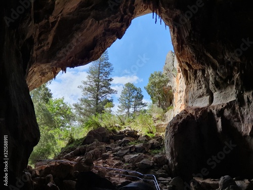 Victoria Arch Wombeyan Caves photo