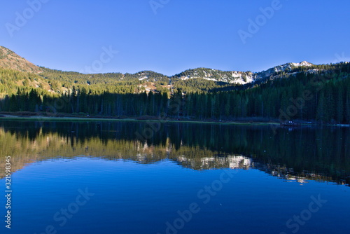 Fototapeta Naklejka Na Ścianę i Meble -  Silver Lake reflections of the mountains in Big Cottonwood Canyon, Utah