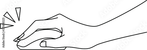 マウスをクリックする女性の手元