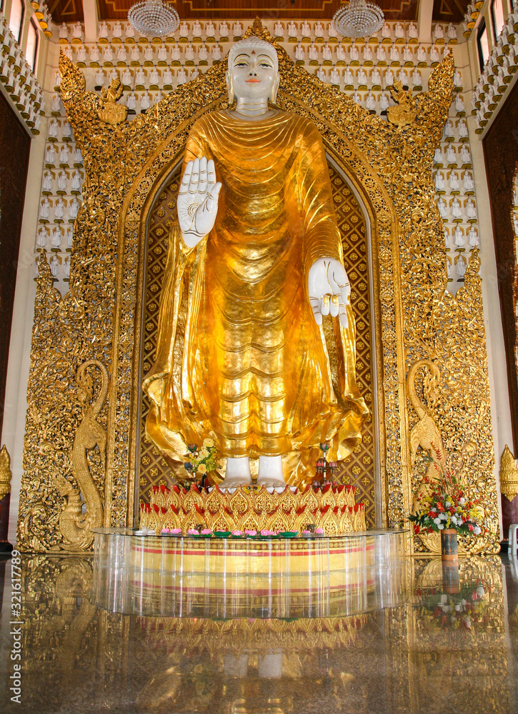 buddha statue in penang,malaysia