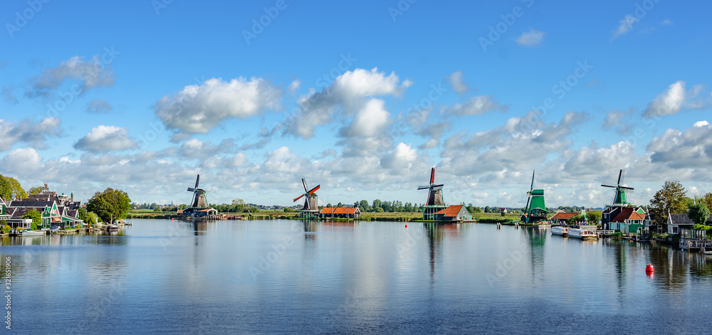 Naklejka premium Village of Volendam