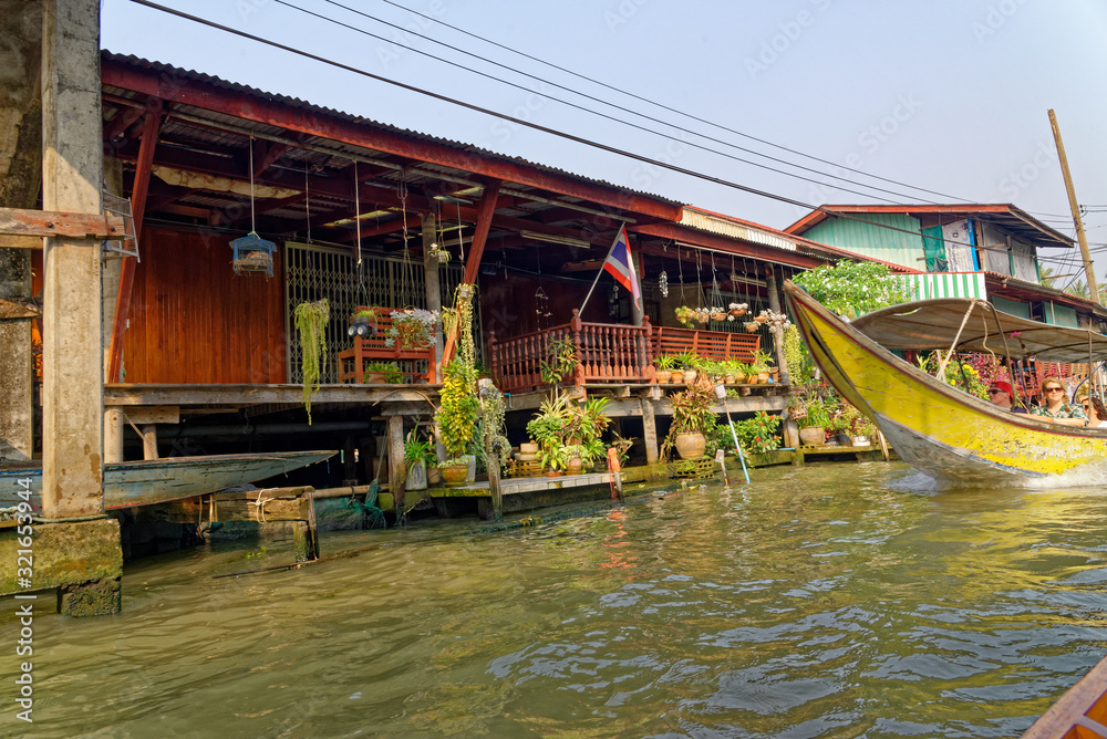 Damnoen Saduak Floating Market  - Thailand
