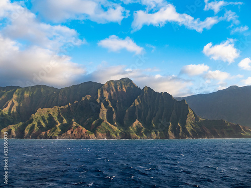 Fototapeta Naklejka Na Ścianę i Meble -  The Na Pali Coast State Park is a Hawaiian state park located northwest side of Kauai, the oldest inhabited Hawaiian island. It is touted as one of the most beautiful places on earth. 