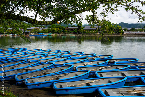 Wallpaper Mural 青いボートが並ぶ風景 Torontodigital.ca