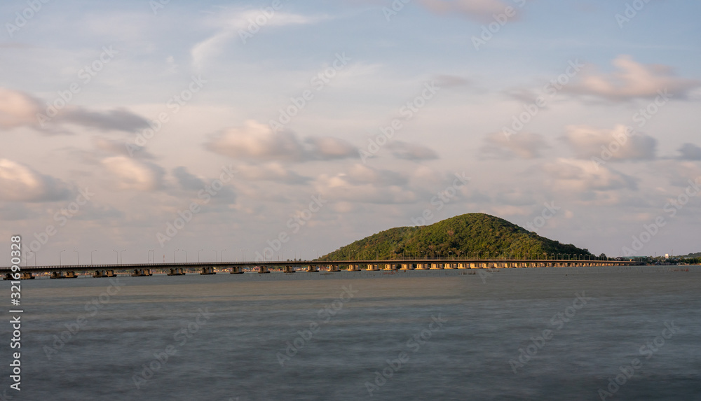 Tinsulanond Bridge is the longest concrete bridge in Thailand. Tinsulanond Bridge is the longest concrete bridge in Thailand.