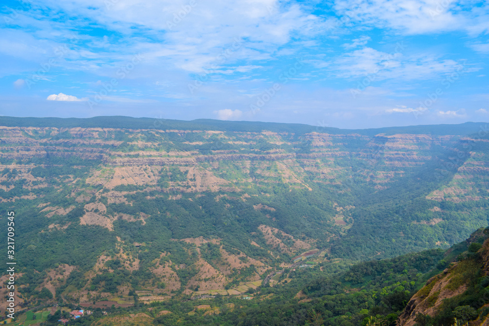 Beautiful Mountain view in mahabaleshwar