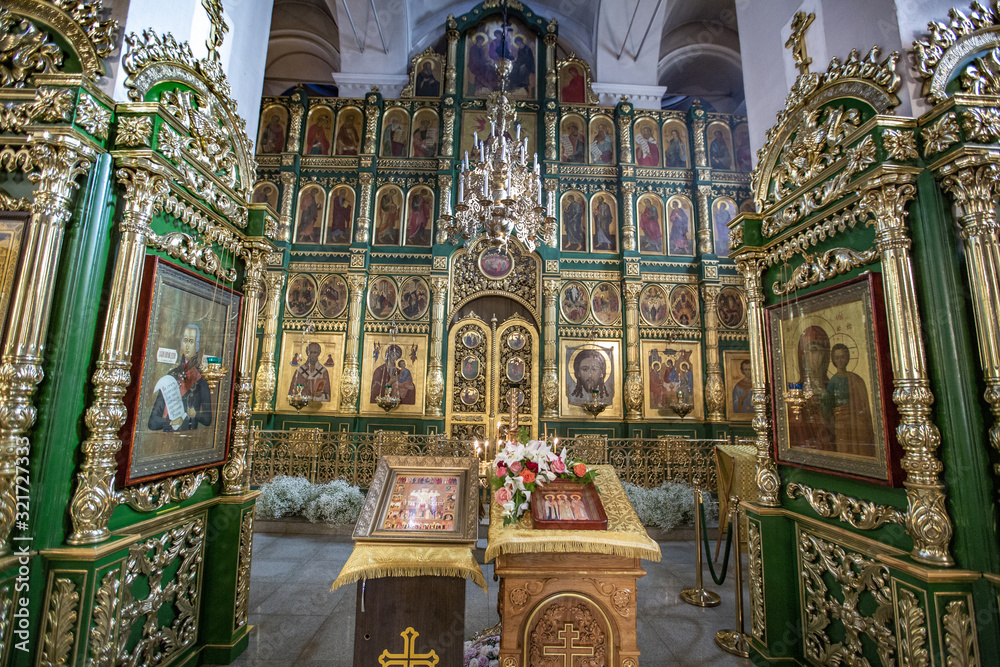 Obraz premium Interior of the Temple of the Life-Giving Trinity In Sheets. Built in the 17th century. Moscow, Russia