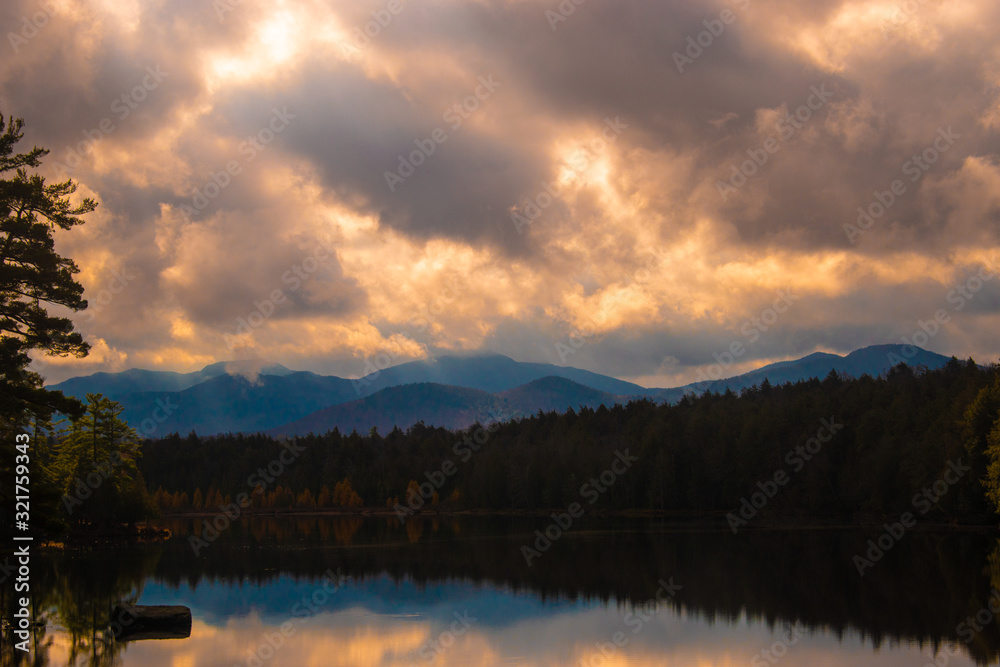 Fototapeta premium sunset over the mountains