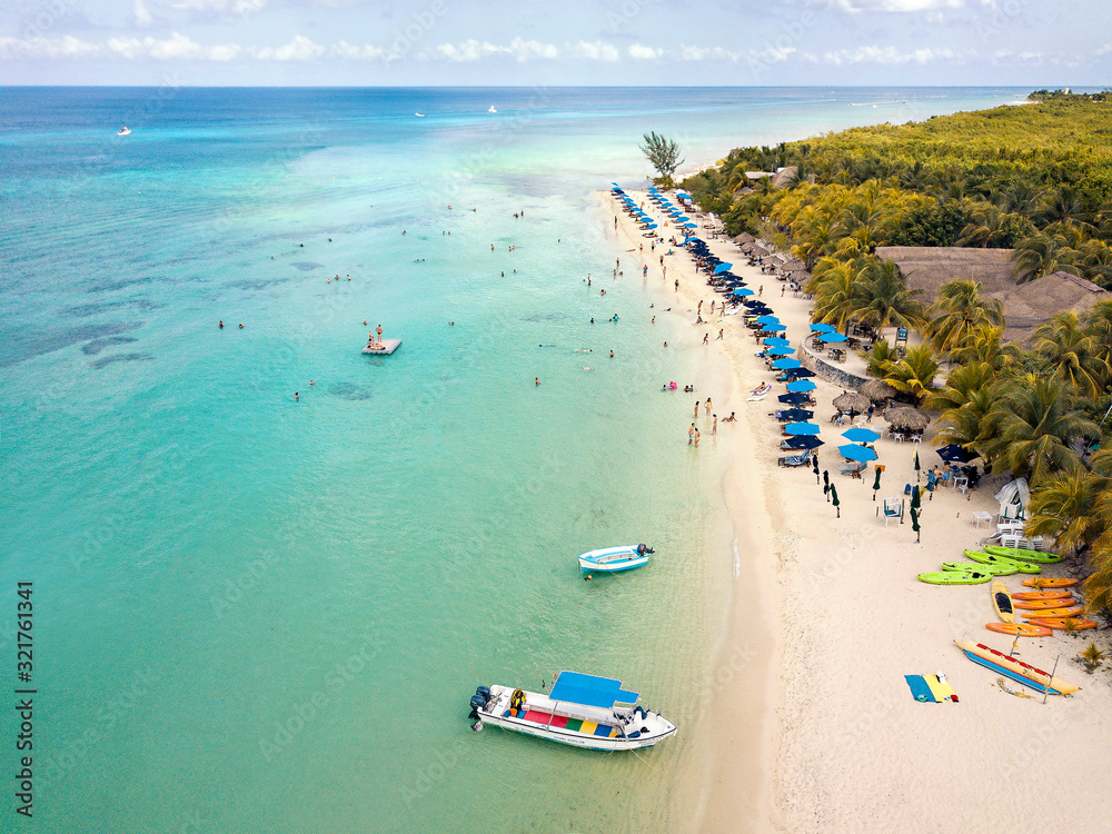 Obraz premium Palancar beach in Cozumel Mexico