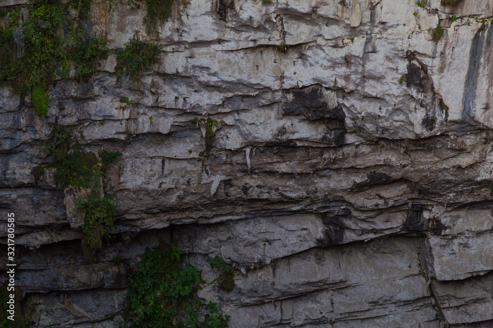 Basement of Las Golondrinas (Hirundo rustica) is a natural abyss located in the town of Aquismón belonging to the Mexican state of San Luis Potosí