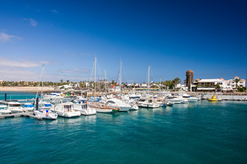 Sierkussen Canarische Eilanden Vuurtoren jachthaven Caleta de Fuste  © Reise-und Naturfoto