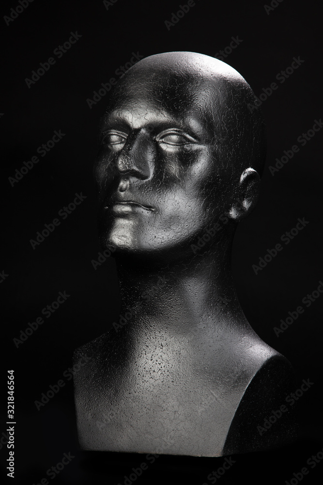 Visage noir en polystyrène Visage noir en polystyrène