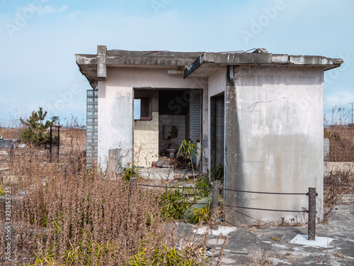東日本大震災の被災地、荒浜地区に残っている住宅の跡。