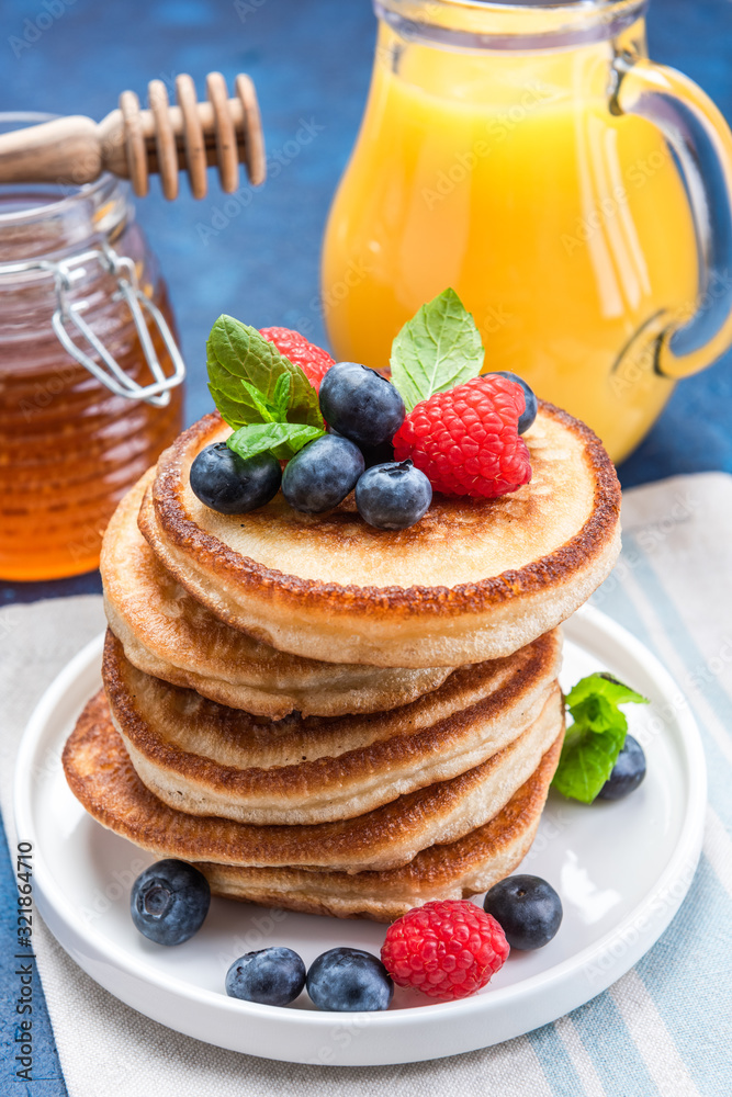 Fluffy American Pancakes with Fresh Fruits and Honey