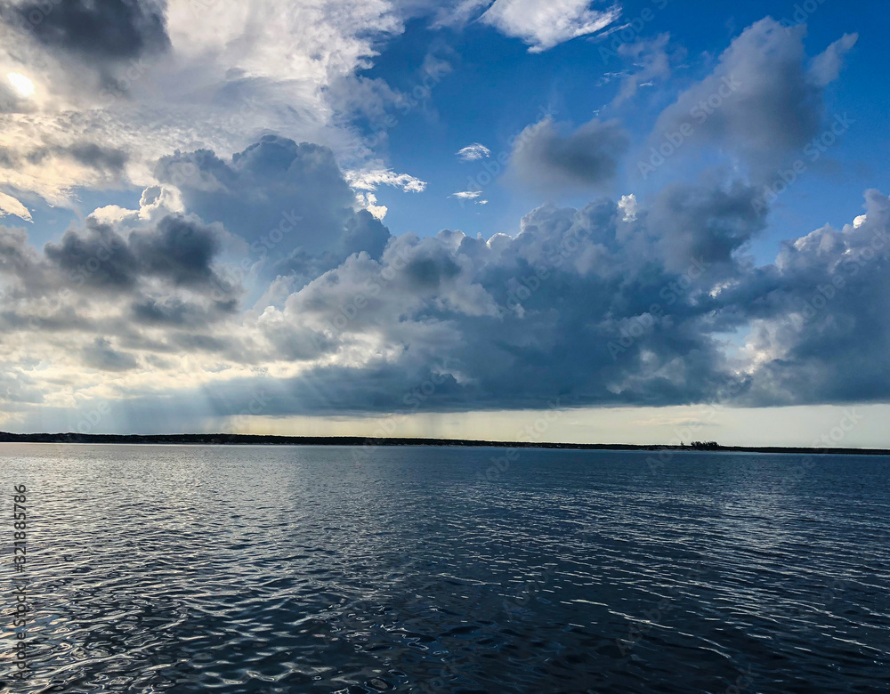 Fototapeta premium sky meets water
