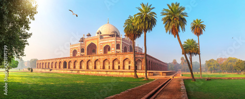 Obraz na płótnie Humayun's Tomb, a famous UNESCO object in New Delhi, India w salonie
