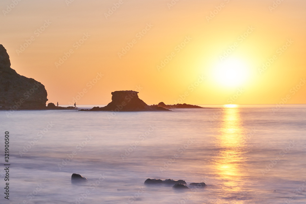 amanecer con pescadores