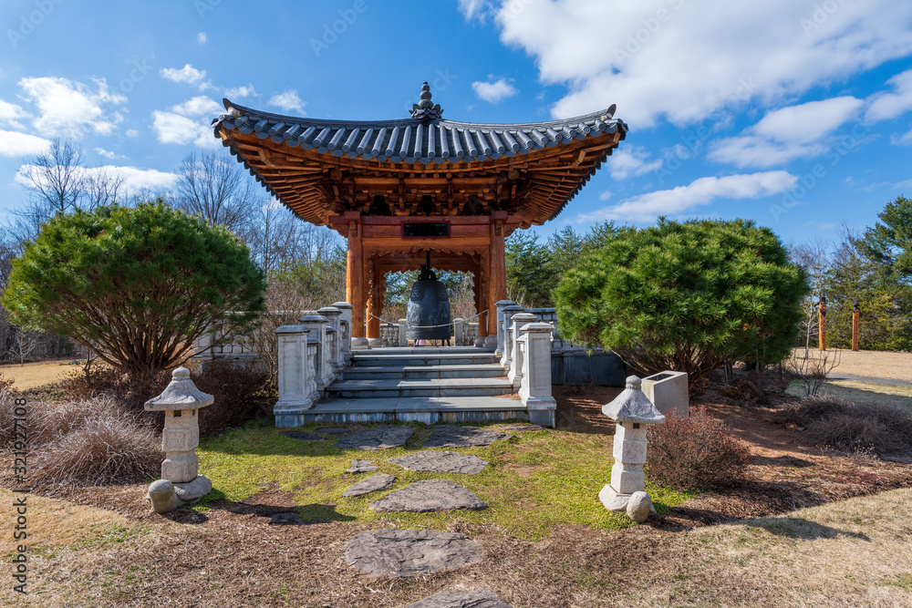 Traditional Korean Pavillion in Meadowlark Gardens Traditional Korean Pavillion in Meadowlark Gardens