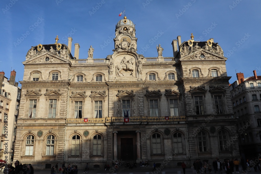 Facade ouest de l'Hôtel de Ville de Lyon place des Terreaux - Ville de Lyon - Département du Rhône - France