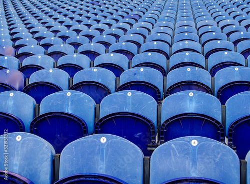 Leere Plätze im Fußballstadion photo