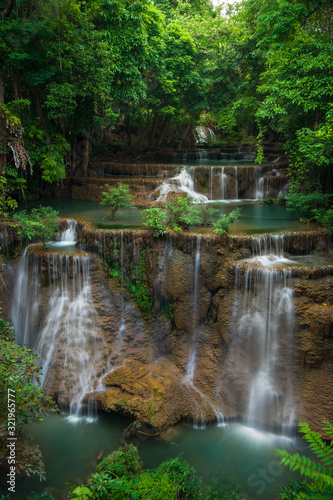 Fototapeta Naklejka Na Ścianę i Meble -  Mae Khamin Waterfall Tourist attractions in Thailand