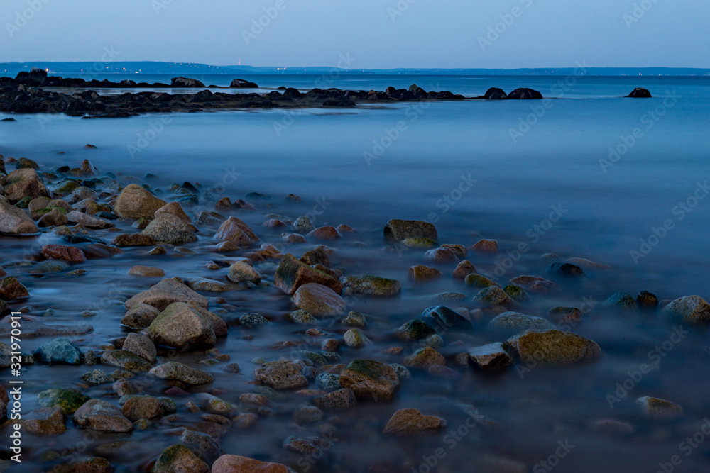 Fototapeta premium Long Exposure end of day light landscape