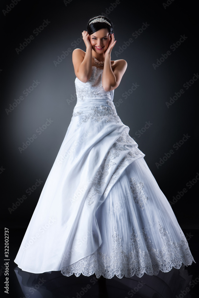 Fototapeta premium Young Bride