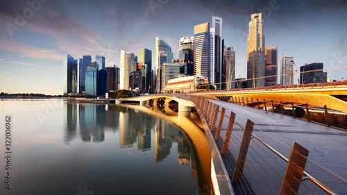 Fotografia, Obraz Singapore skyline with skyscrapres - Marina bay