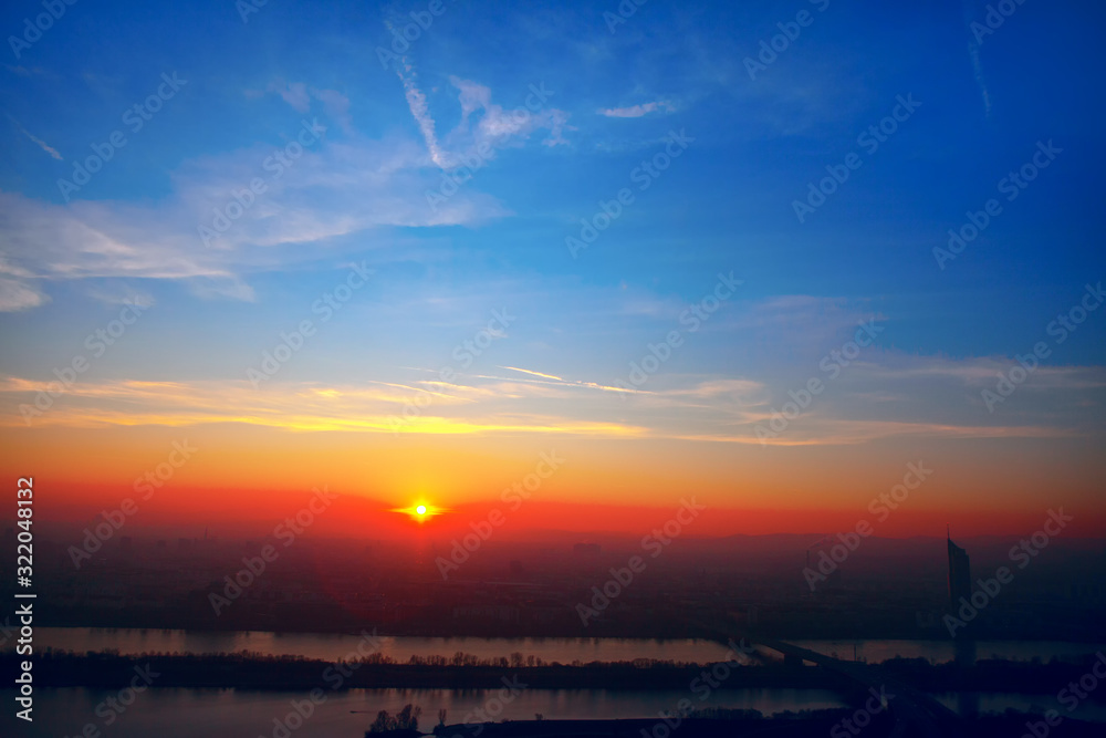 Fototapeta premium cityscape view on Vienna city at sunset