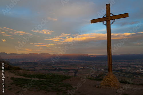 Creu de Gurb (Cruz de Gurb) al atardecer Vic, Osona, Catalunya