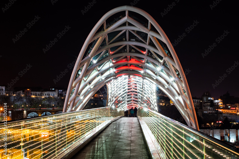 Obraz premium illumination in the night city