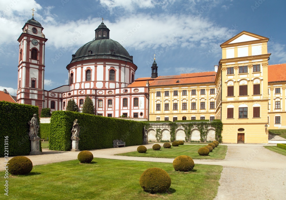 Jaromerice nad Rokytnou baroque and renaissance castle