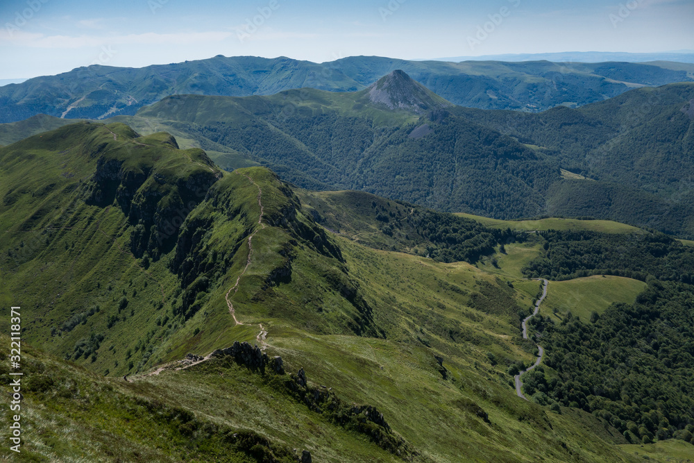 Les monts du Cantal