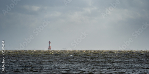 Leuchtturm in der Nordsee © Steffen