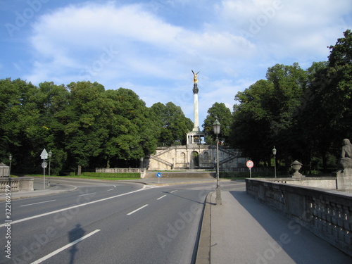 Luitpoldbrücke Prinzregententerrasse München Friedensengel photo