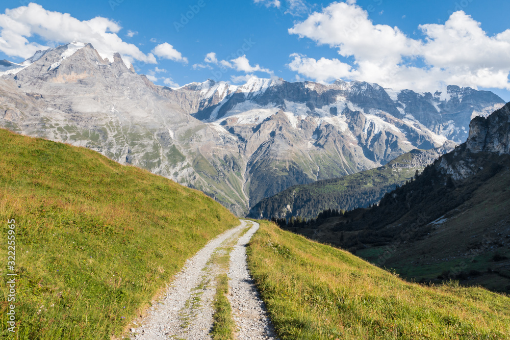 Fototapeta premium hiking track above Lauterbrunnen valley in Bernese Alps, Switzerland