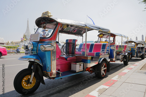 バンコクの交通手段、トゥクトゥク