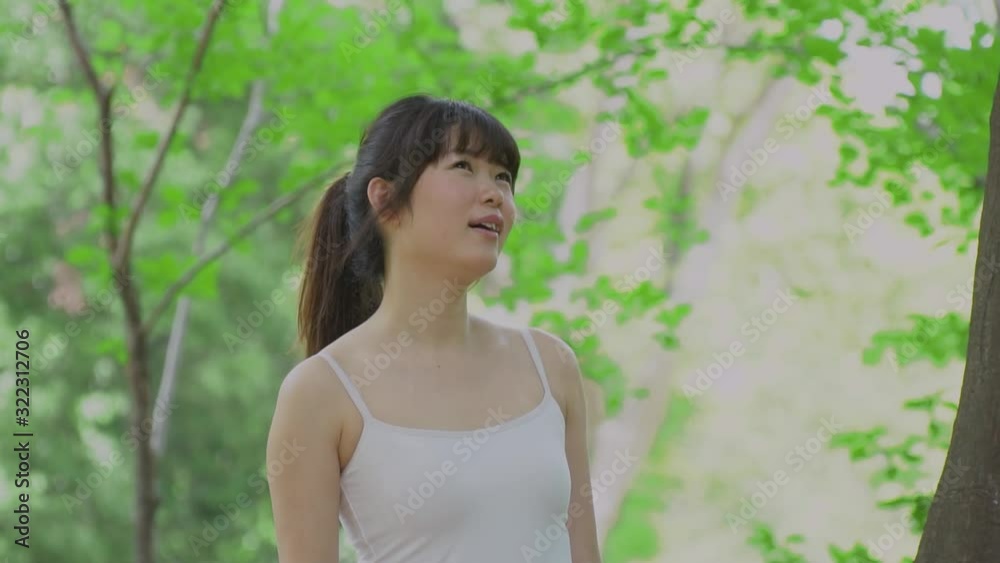 新緑・女性 新緑・女性