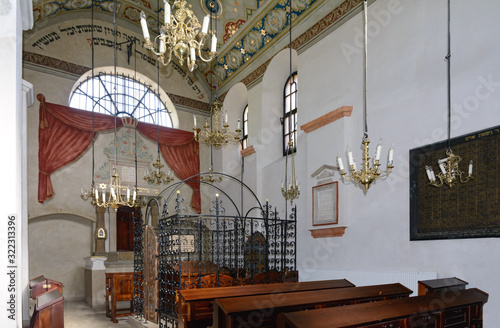 Old Jewish synagogue or Remu synagogue. Open to tourists. The synagogue was founded in 1553. It is located on 40 Sherokoy street.