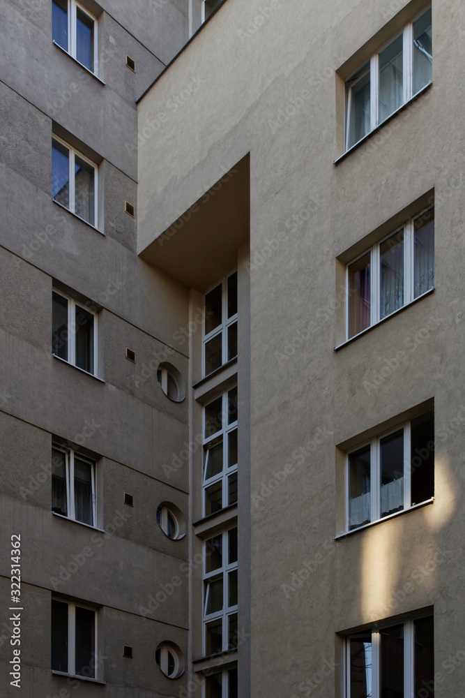 Budynki mieszkalne - balkony i okna Budynki mieszkalne - balkony i okna