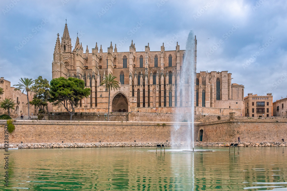 General view of the Cathedral of Palma de Mallorca in winter. Balearic Islands (Spain)