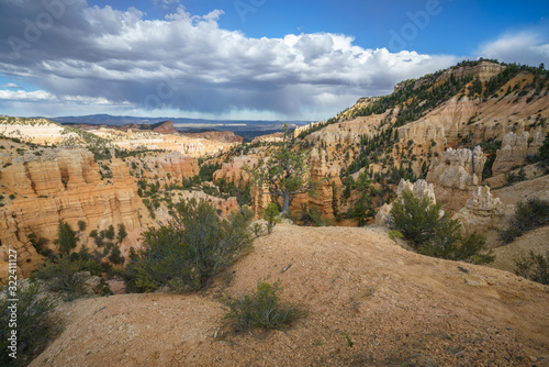 hiking the rim trail in bryce canyon national park, utah, usa