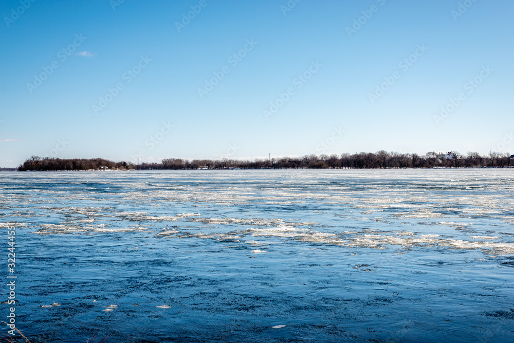 St-Lawrence river in the winter